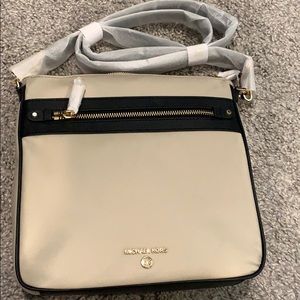 Michael Kors Crossbody purse